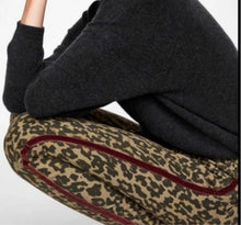 Load image into Gallery viewer, Sz 4 Zara | High Waisted Leopard Skinny Jeans
