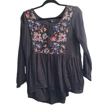 Load image into Gallery viewer, American Eagle | Embroidered Tassel Gauze Tunic Top
