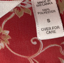 Load image into Gallery viewer, Vintage Victorias Secret Y2K Red Floral Crop Top Button Up
