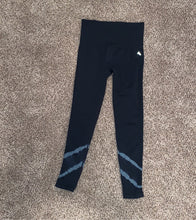 Load image into Gallery viewer, Joylab Black Blue Tie Dye  High Waisted Leggings
