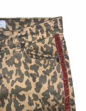 Load image into Gallery viewer, Sz 4 Zara | High Waisted Leopard Skinny Jeans
