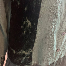 Load image into Gallery viewer, Size Medium Soft Surroundings Emerald Green Vivian Boho Western Velvet Lace Top
