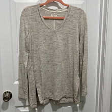 Load image into Gallery viewer, Size XS Lou &amp; Grey Tan Heathered Long Sleeve V-Neck Shirt
