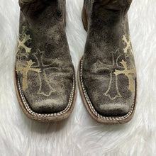 Load image into Gallery viewer, Size 5.5 Circle G Women’s Embroidered Cross Square Toe Coral Western Cowboy Boots
