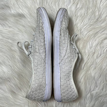 Load image into Gallery viewer, Size 10 Keds White Mini Daisy Embroidered Sneakers
