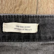 Load image into Gallery viewer, Size 10/30 Universal Thread High Rise Skinny Black Denim Jeans
