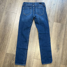 Load image into Gallery viewer, Size 2 KUT From The Kloth Catherine Boyfriend Fit Denim Jeans
