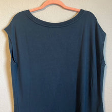 Load image into Gallery viewer, Large Athleta Short Sleeve Criss Cross Dress
