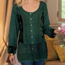 Load image into Gallery viewer, Size Medium Soft Surroundings Emerald Green Vivian Boho Western Velvet Lace Top
