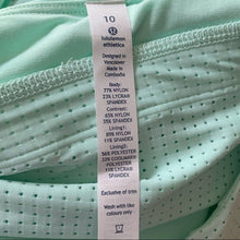 Load image into Gallery viewer, Size 10 Lululemon NWT Var-City Long Line Bra Sea Mist Mint
