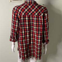 Load image into Gallery viewer, Size Large Entro Red &amp; Black Button Up Frayed Hem Flannel

