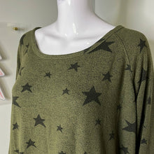 Load image into Gallery viewer, Size XXL Buffalo David Bitton NWOT Green Stars Tunic Long Sleeve Top
