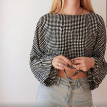 Load image into Gallery viewer, Size 2 Topshop Black &amp; White Gingham Print Tie Top
