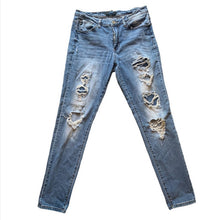 Load image into Gallery viewer, Size 29 Kancan Mid-Rise Skinny Stretch Jeans

