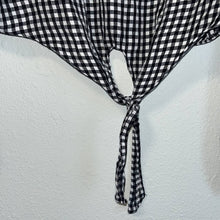 Load image into Gallery viewer, Size 2 Topshop Black &amp; White Gingham Print Tie Top
