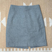Load image into Gallery viewer, Size 8 J. Crew NWOT Light Gray Wool Pencil Skirt
