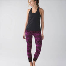 Load image into Gallery viewer, Size 6 Lululemon Ebb To Street Seamless Heather Regal Plum Chevron Magenta 7/8 Leggings
