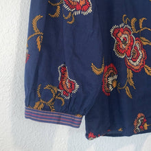 Load image into Gallery viewer, Small Madewell x Warm Ruffle-Collar Top in Honolulu Hibiscus

