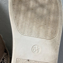 Load image into Gallery viewer, Size 6.5 CROWN VINTAGE KALINDA Snake Print SNEAKERS
