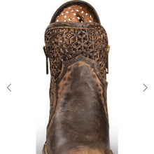 Load image into Gallery viewer, Size 7 Circle G Western BROWN CUT-OUT SHORT Ankle  BOOTS
