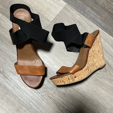 Load image into Gallery viewer, Size 6.5 Steve Madden Roper Platform Cork Wedge Heels
