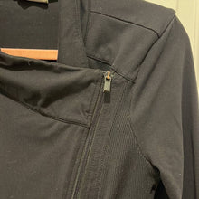 Load image into Gallery viewer, Medium Athleta Black Intension Jacket 2.0
