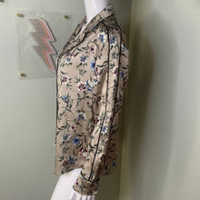Load image into Gallery viewer, Small Ro &amp; De NWOT Beige Satin Floral Button Up Long Sleeve Top
