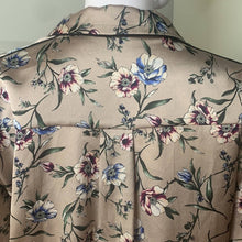 Load image into Gallery viewer, Small Ro &amp; De NWOT Beige Satin Floral Button Up Long Sleeve Top
