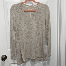 Load image into Gallery viewer, Size XS Lou &amp; Grey Tan Heathered Long Sleeve V-Neck Shirt
