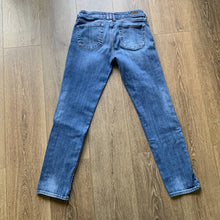 Load image into Gallery viewer, Size 4 Kut From The Kloth Medium Rise Straight Leg Jeans
