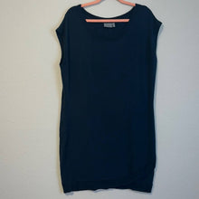 Load image into Gallery viewer, Large Athleta Short Sleeve Criss Cross Dress
