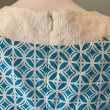 Load image into Gallery viewer, Size 10 Pendleton Vista Blue &amp; White Shift Dress
