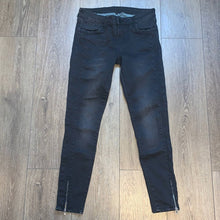 Load image into Gallery viewer, Size 6 KUT From The Kloth Black Shinny Zip Ankle Skinny Jeans

