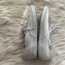 Load image into Gallery viewer, Sz 7.5 Keds Basic White Sneakers
