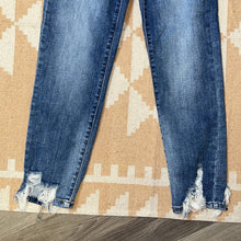 Load image into Gallery viewer, Size 25 Judy Blue High Waisted Distressed Frayed Hem Skinny Jeans
