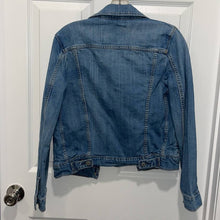 Load image into Gallery viewer, Small Levi’s Denim Trucker Jean Jacket
