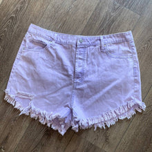 Load image into Gallery viewer, Sz 18 Wild Fable NWOT High-Rise Frayed Hem Denim Jean Shorts Lavender Purple

