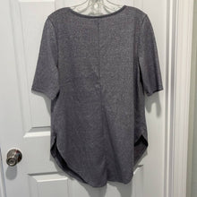 Load image into Gallery viewer, Medium Torrid Grey Sparkle Hacci Tunic Short Sleeve T-Shirt
