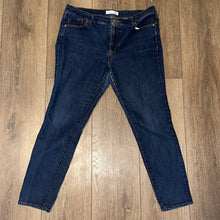 Load image into Gallery viewer, Size 12 Loft Petite Dark Wash Modern Skinny Jeans
