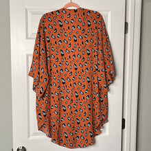 Load image into Gallery viewer, Small/ Medium 143 Story By Line Up Boutique Orange Blue Leopard Print Kimono
