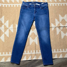 Load image into Gallery viewer, Size 8P Old Navy Rockstar Dark Wash Skinny Jeans
