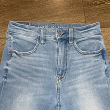 Load image into Gallery viewer, Size 2 Short American Eagle The Dream Jean Light Wash High Rise Skinny Jeans
