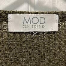 Load image into Gallery viewer, Large MOD On Trend Green Waffle Knit Scoop Neck Shirt
