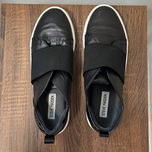 Load image into Gallery viewer, Size 10 Steve Madden Black Slip On Edison Sneakers
