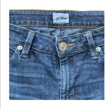 Load image into Gallery viewer, Size 27 Hudson Bacara Cropped Straight Cuffed Jeans
