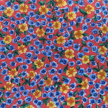 Load image into Gallery viewer, Medium Vintage Silky Small Floral Print Top
