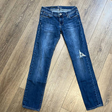 Load image into Gallery viewer, Size 2 KUT From The Kloth Catherine Boyfriend Fit Denim Jeans
