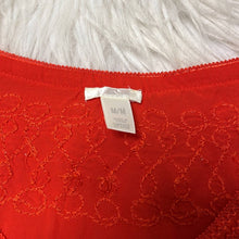 Load image into Gallery viewer, Medium Forever 21 Red Embroidered Boho Western Crop Top
