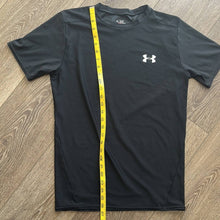 Load image into Gallery viewer, Size XL Under Armour Heat Gear Black T-Shirt

