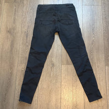 Load image into Gallery viewer, Size 6 KUT From The Kloth Black Shinny Zip Ankle Skinny Jeans
